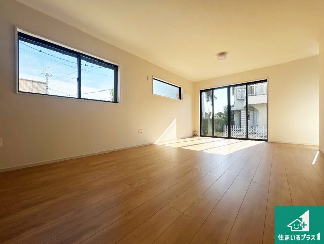 伊丹市鈴原町　第3期　新築一戸建ての居間・リビング