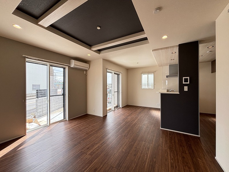 BLOOMING MAISON小平市大沼町1号棟 .の居間・リビング