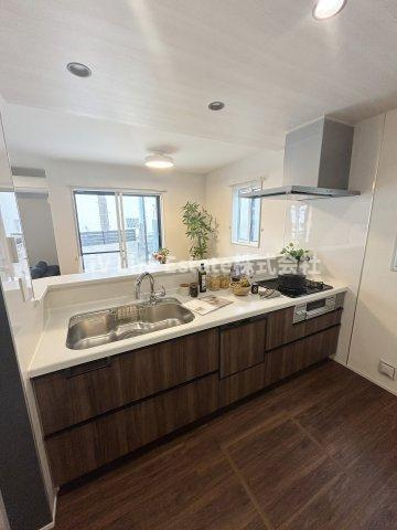 BLOOMING MAISON小平市大沼町1号棟 .のキッチン