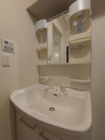 リヴェールおおたかの森の洗面所