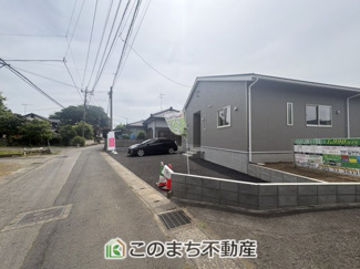 【前面道路含む現地写真】 | 交通量の少ない前面道路です☆
