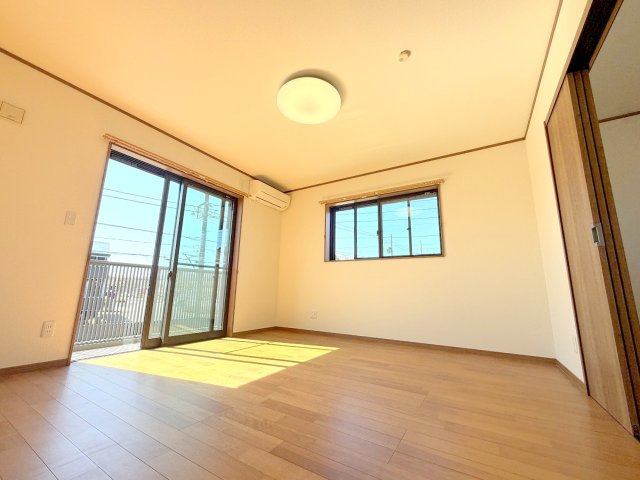 あきる野市瀬戸岡　中古戸建の洋室