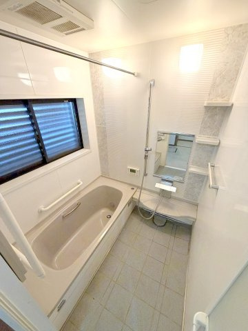 あきる野市瀬戸岡　中古戸建の浴室