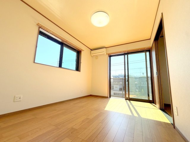 あきる野市瀬戸岡　中古戸建の洋室