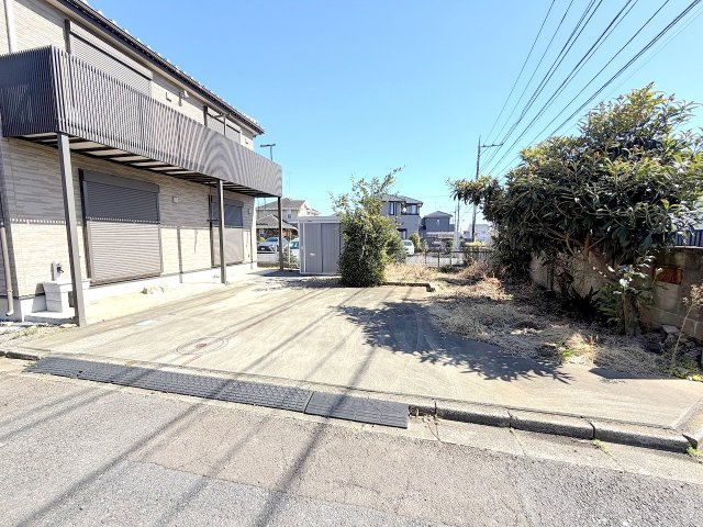 あきる野市瀬戸岡　中古戸建の駐車場