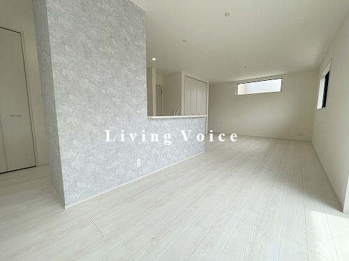 【居間・リビング】 | 【仲介手数料０円】海老名市国分寺台5丁目第2　新築一戸建て | 海老名市国分寺台5丁目第2　新築一戸建て