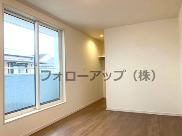 リーブルガーデン枚方市甲斐田新町の洋室|スタンダードな洋室です
