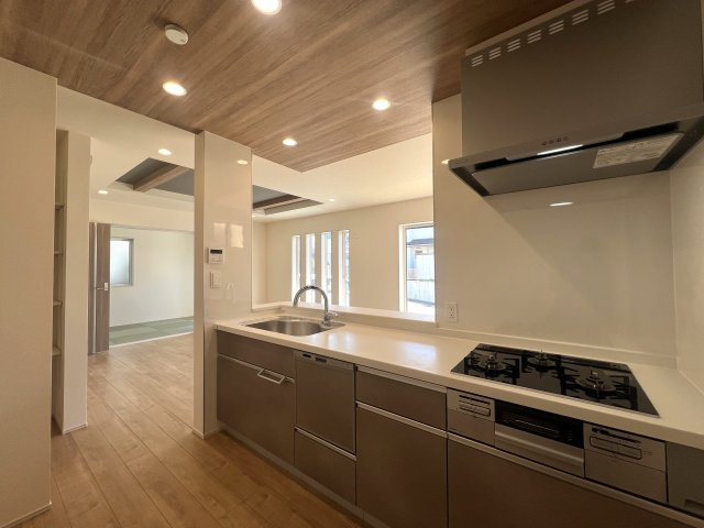 マイホームの憧れがたくさん詰まったお家【港南区日野中央２丁目新築戸建】のキッチン|キッチンです