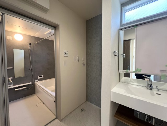 マイホームの憧れがたくさん詰まったお家【港南区日野中央２丁目新築戸建】の浴室|日々の暮らしに欠かせないお風呂です