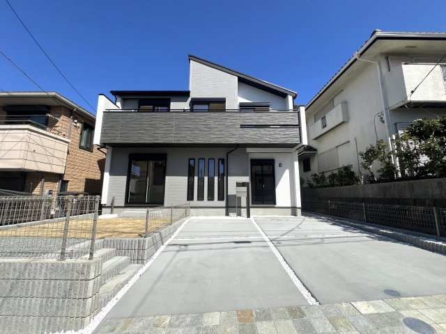 マイホームの憧れがたくさん詰まったお家【港南区日野中央２丁目新築戸建】の外観|落ち着いた雰囲気の外観です