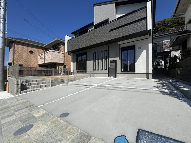 マイホームの憧れがたくさん詰まったお家【港南区日野中央２丁目新築戸建】の駐車場|駐車場があります