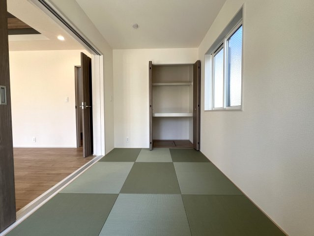 マイホームの憧れがたくさん詰まったお家【港南区日野中央２丁目新築戸建】の和室|フローリングだけでなく、和室もあります