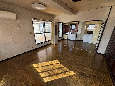 AIビルの居間・リビング