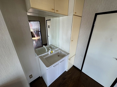 AIビルの洗面所