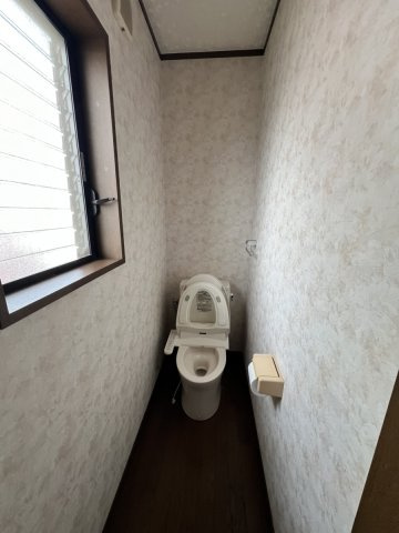 宇土市松山町戸建てのトイレ