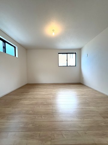SHONAN FAMILY LIFE — 茅ヶ崎の洋室