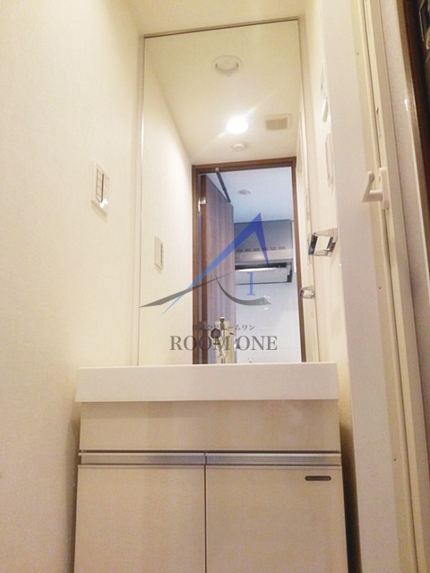 レガリス西日暮里ステーションフロントの洗面所|洗面台です。