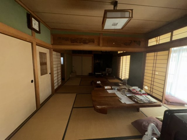 西条市朔日市中古住宅【1,585】土地101.56坪　建物54.60坪の和室