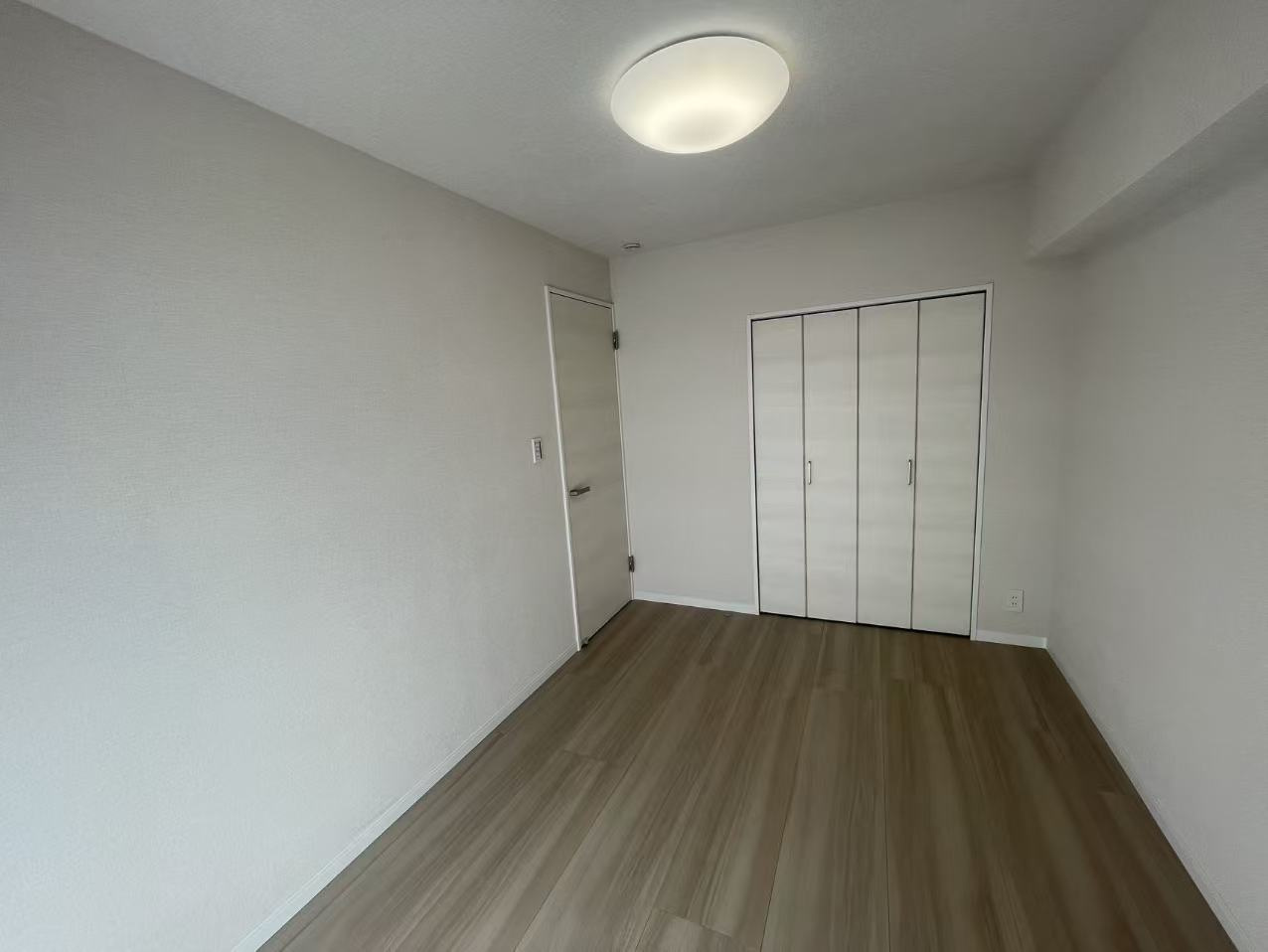 秀和第２奥沢レジデンスの洋室