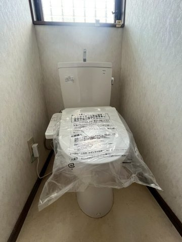 千守町2丁目戸建のトイレ