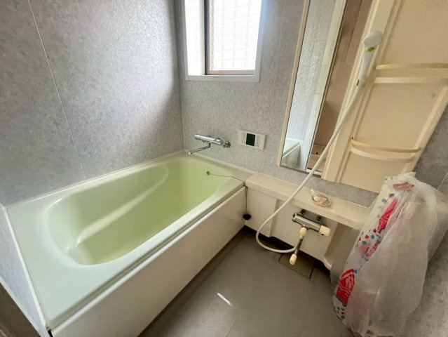 千守町2丁目戸建の浴室