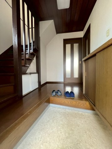 千守町2丁目戸建の玄関