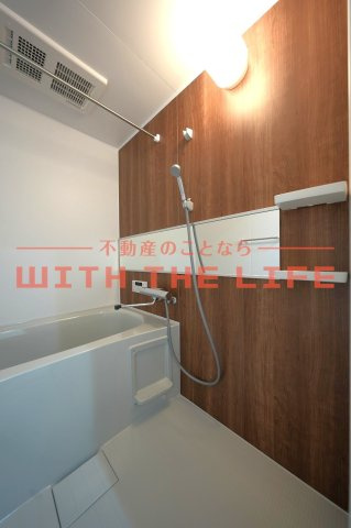 レガリア西町【キャッシュバック対象】の浴室|落ち着いた空間のお風呂です