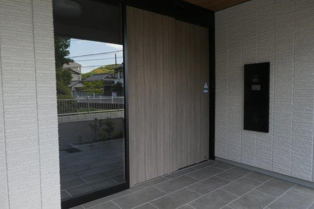 シャーメゾンはしまのエントランス|オートロック