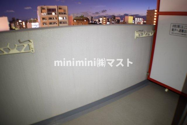 ルクレ難波　(旧：CASSIA難波)のバルコニー