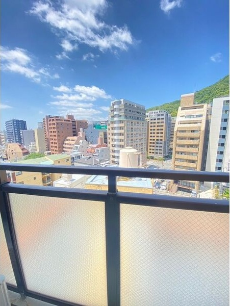 ライフ新神戸のバルコニー