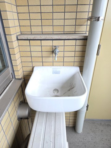 ダイアパレス東松山　11階のバルコニー|スロップシンク（水栓）