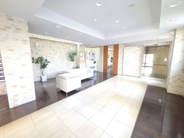 ダイアパレス東松山　11階のエントランス