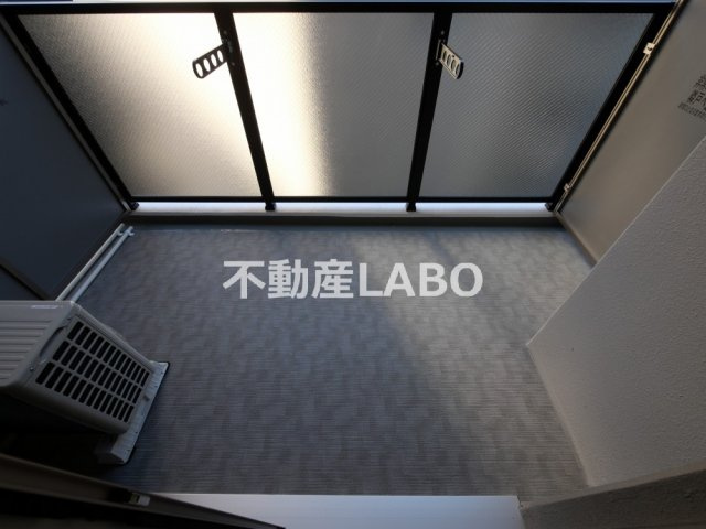 コンフォリア・リヴ淡路町一丁目のバルコニー