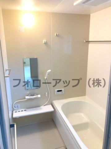 リーブルガーデン枚方市甲斐田新町の浴室|落ち着いた空間のお風呂です