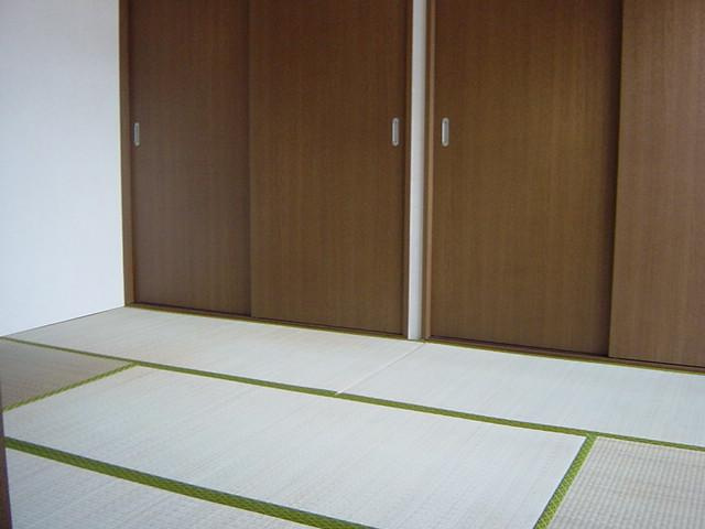 ロイヤルハイツ天拝坂参番館の内装|和室