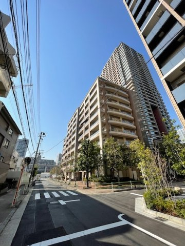 パークコート麻布十番ザタワー三田ガーデン棟の外観