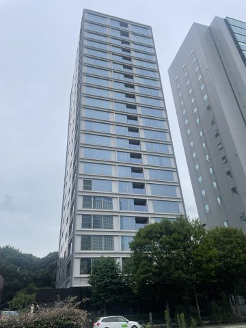 コートレジデントタワーの外観