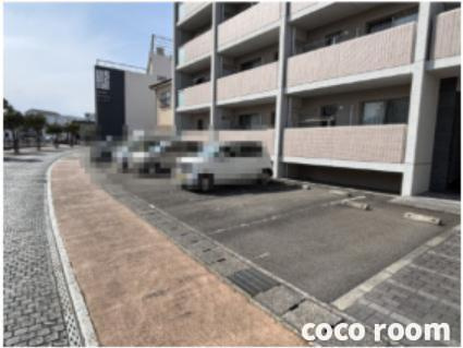 カトルパレ小石川の駐車場