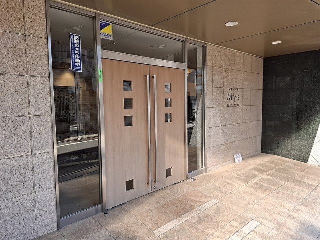 イトーピアマイズ池袋のエントランス