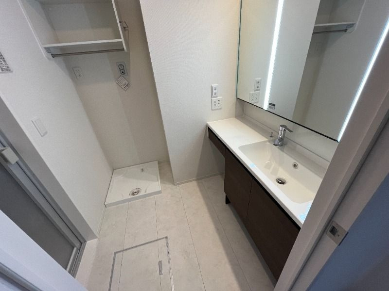 Cortesiaの独立洗面台