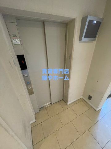 アイボリーポワント難波WESTのロビー|落ち着いたロビーです