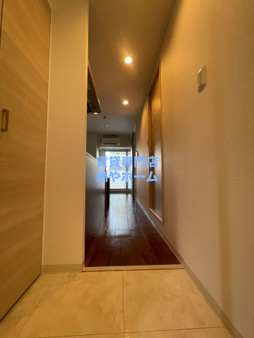 アイボリーポワント難波WESTの玄関|明るい玄関です