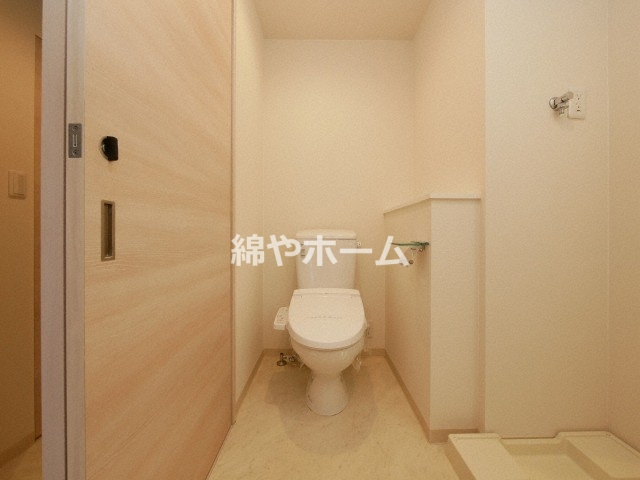 アイボリーポワント難波WESTのトイレ|コンパクトで使いやすいトイレです