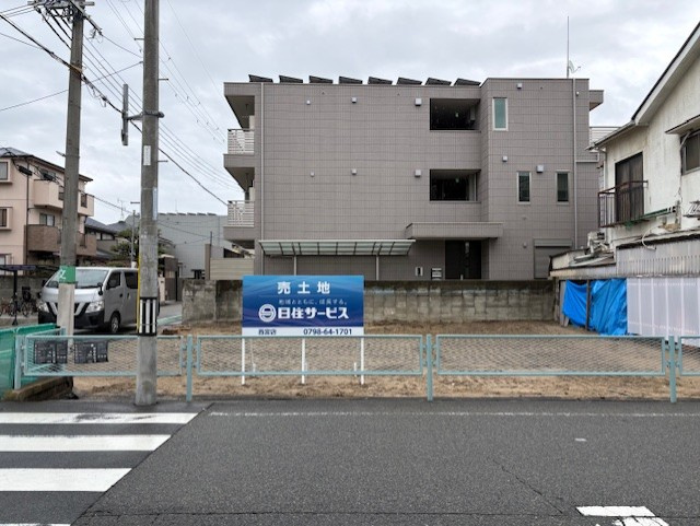 西宮市松山町土地の外観