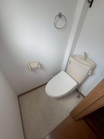 狛江市元和泉１丁目のアパートのトイレ
