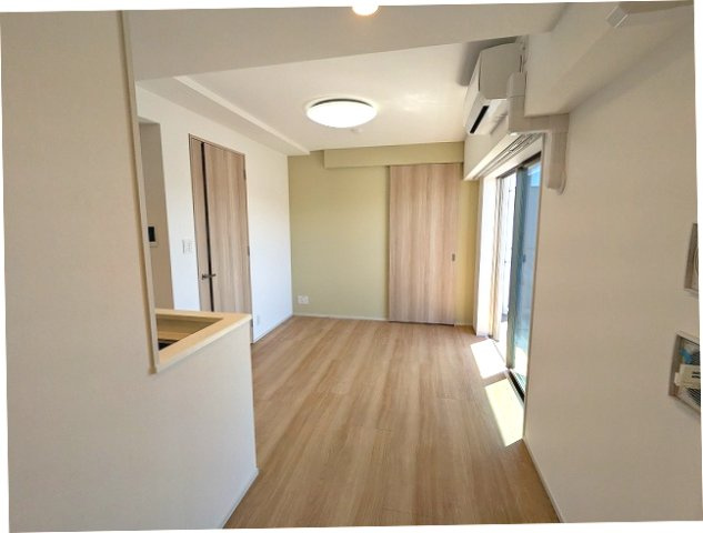 ORSUS(オルサス)三ノ輪の設備|8F、日当り眺望良好、ワイドリビング、カウンターキッチン、エアコンと照明付、インターネット無料