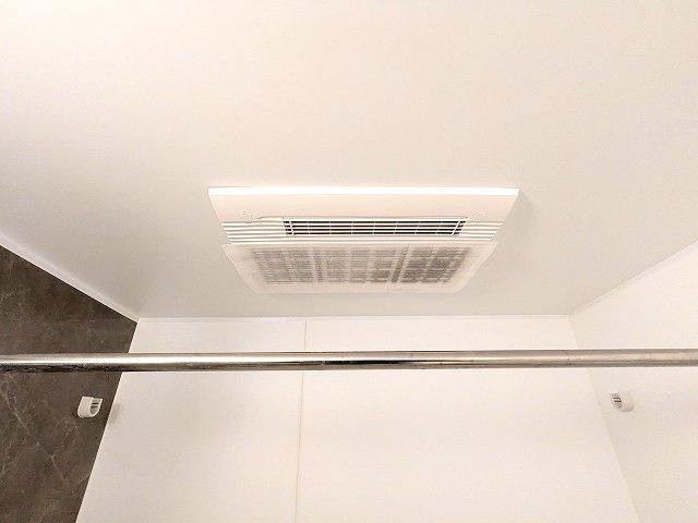 ORSUS(オルサス)三ノ輪の設備|浴室換気乾燥機、２４時間換気システムです