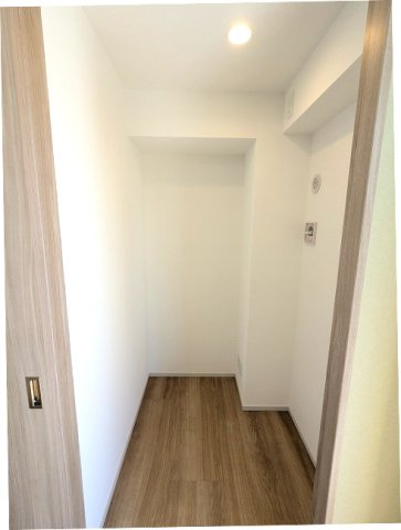 ORSUS(オルサス)三ノ輪のその他共用部分|リビング隣の1.2帖ワークスペース、スライドドア付です