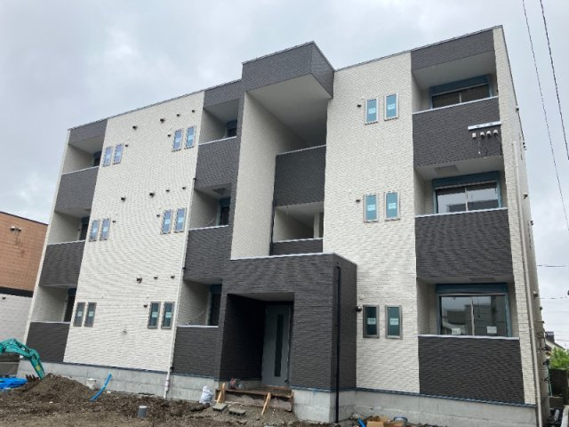 熊本市中央区黒髪５丁目のアパートの外観