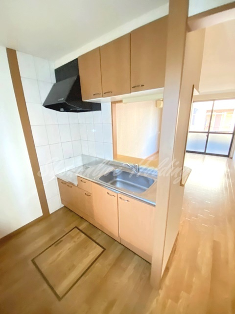 茅ヶ崎市小和田２丁目のアパートのキッチン